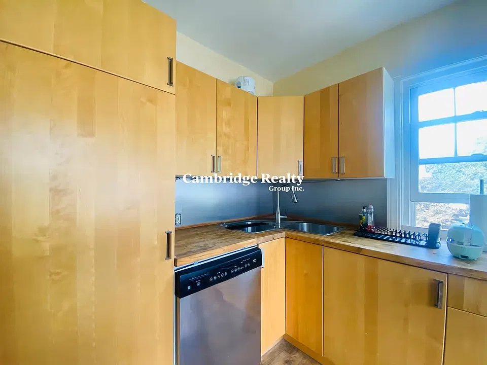45-47 Barnard Ave #2T