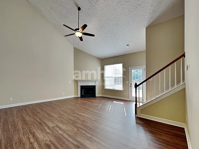 1205 Sundown Ct — Photo 6
