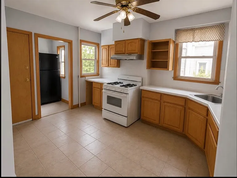 6 Clinton Ave #1 — Photo 4
