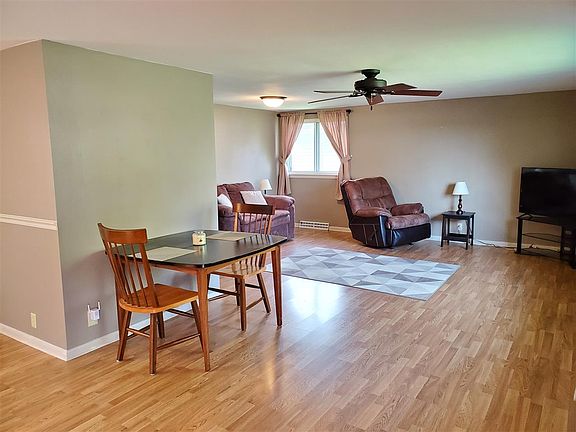 3rd image of 208 Jo Ave