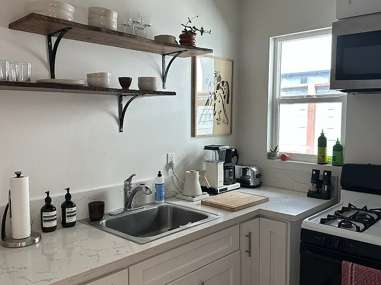 1548 N Avenue 46 — Photo 7