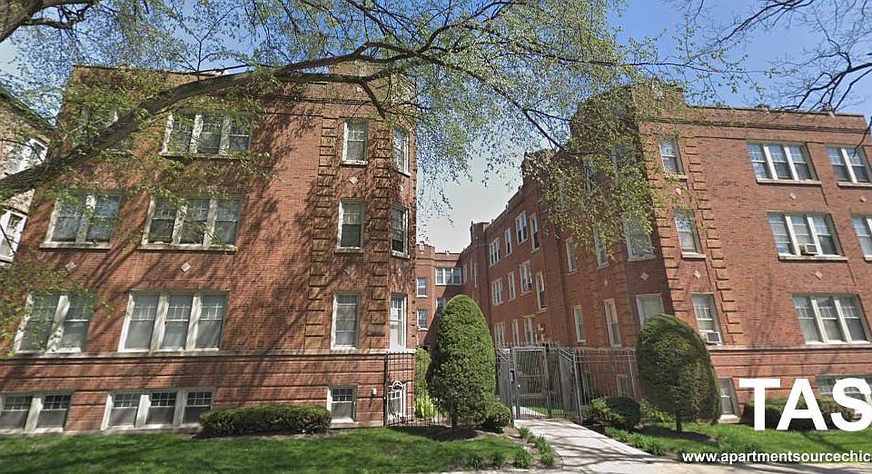 2nd image of 4846 W Wrightwood Ave APT 2C