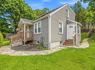 39 Pinehurst Ave, Auburn, MA 01501