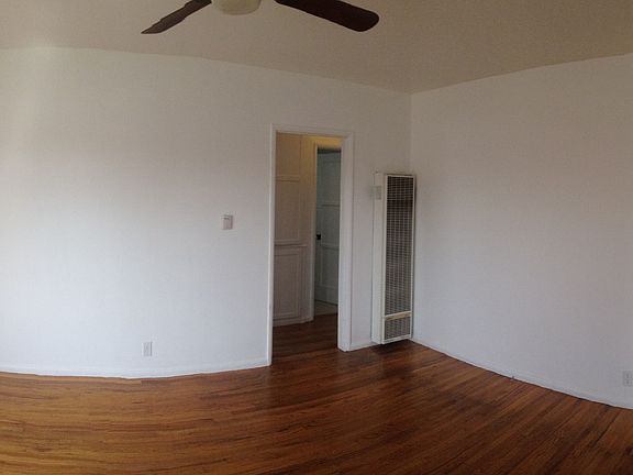 5th image of 4212 Benham Ave