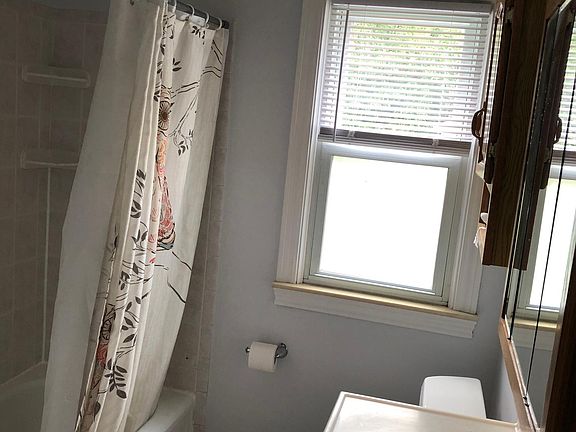 3rd image of 4118 Abbott Ave