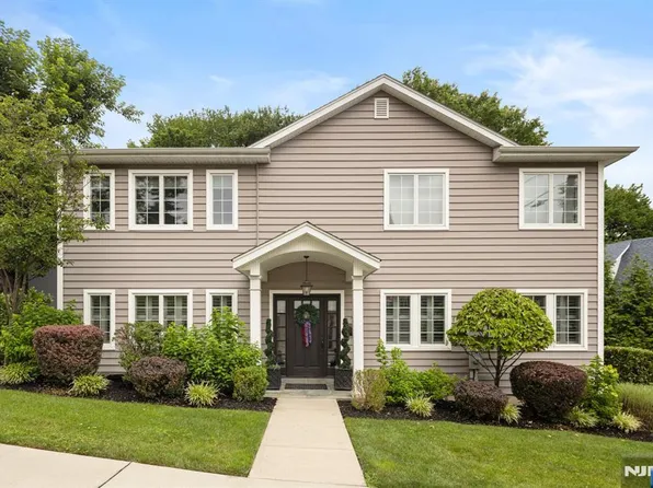 70 Cecelia Ave, Cliffside Park, NJ 07010