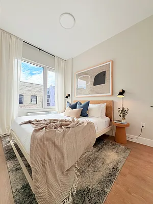 Rented by EXR | media 10