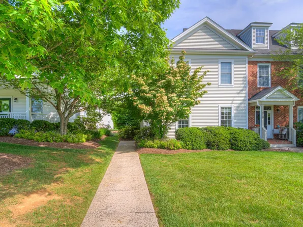 812 Village Way N, Blacksburg, VA 24060