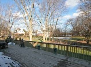 20943 N Exmoor Ave, Barrington, IL 60010