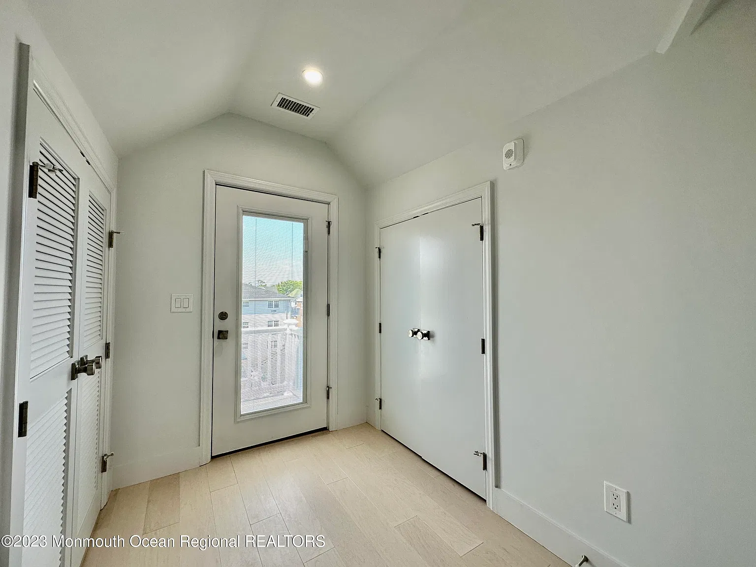 2 bed, $3,000 — Photo 3