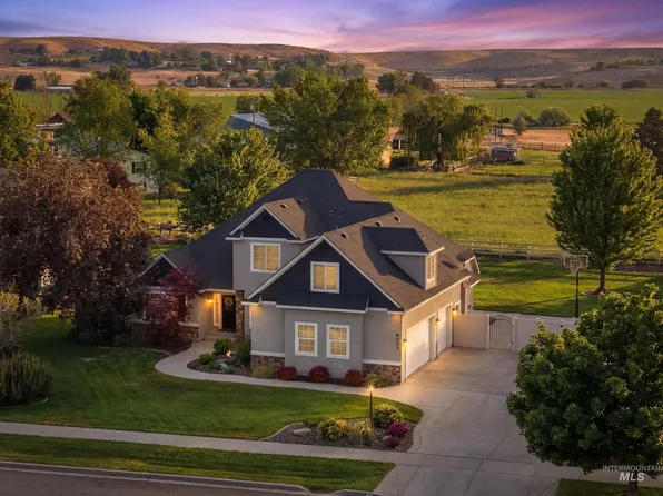 8023 W Madronawood Ct, Boise, ID 83709