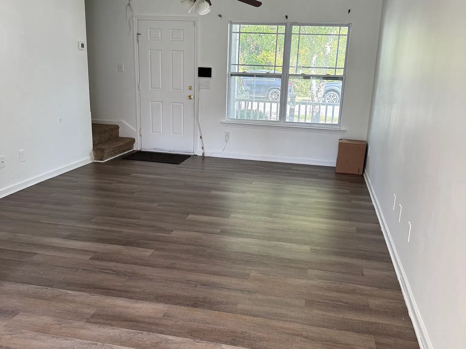 3 bed, 2.5 bath, 1420 sqft, $2,000 — Photo 2