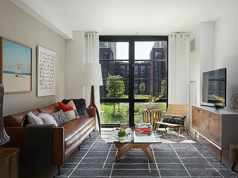 365 Bond St #B207 — Photo 2