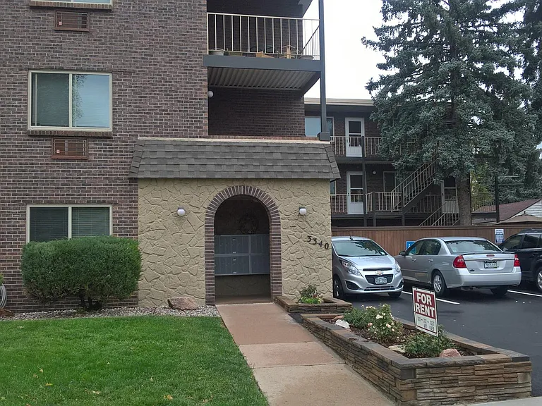 3340 S Pearl St #301 — Photo 2
