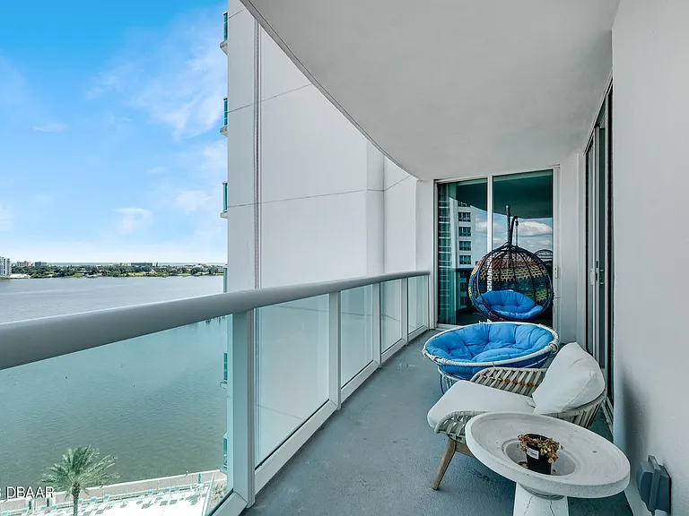 231 Riverside Dr #1006 — Photo 31