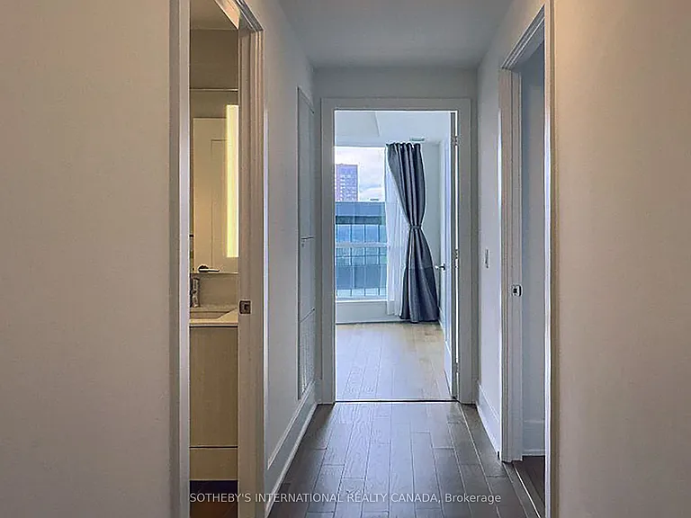 585 Bloor St E #4022 — Photo 9