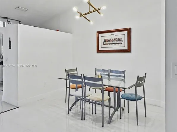 15533 Miami Lakeway N APT 201, Miami Lakes, FL 33014