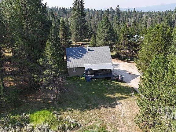 2nd image of 1907 Gold Dust Rd