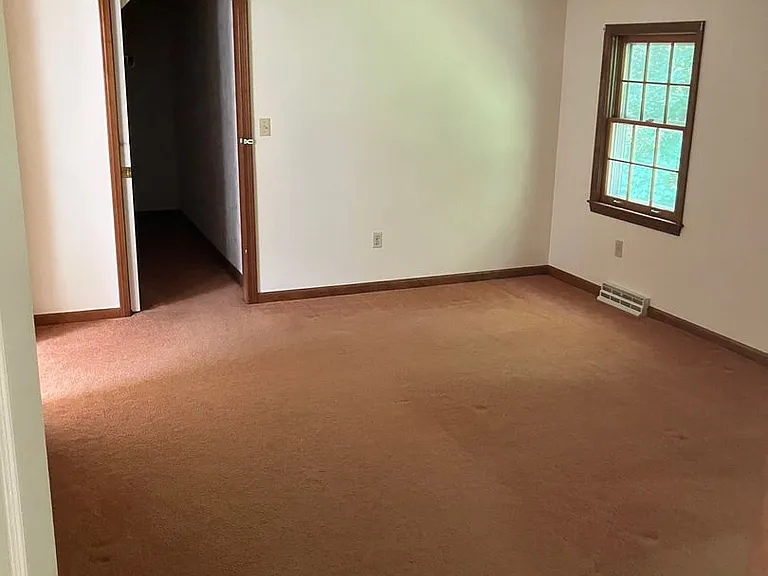81 Village St — Photo 10