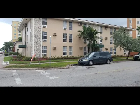 1400 S Douglas Rd APT 14, Coral Gables, FL 33134