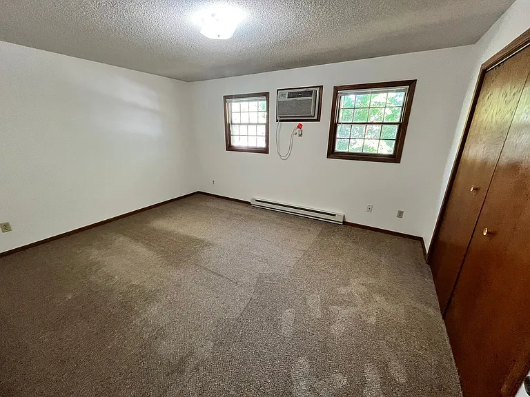 3801 Fairfax St — Photo 5