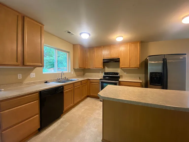 21367 SE 299th Way — Photo 4