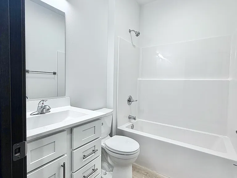 2319 Sweetgrass Dr — Photo 10