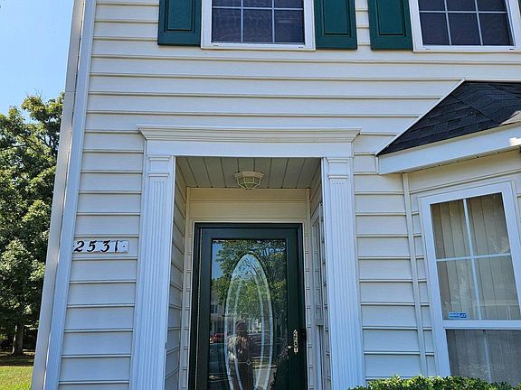 2nd image of 2531 Fernwood Ct