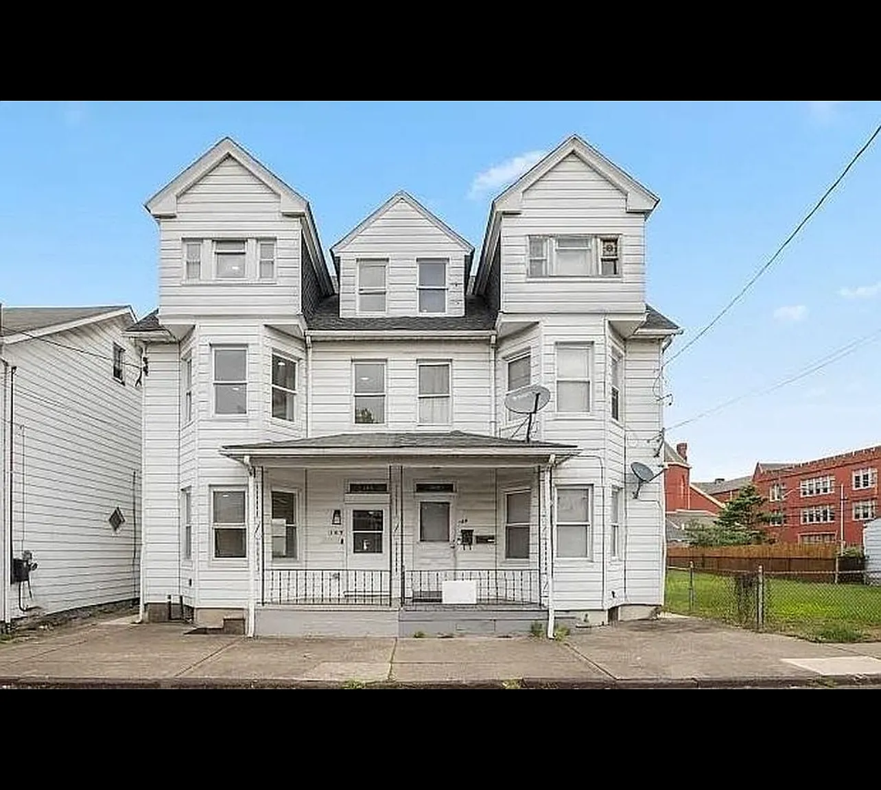 3 bed, $1,950 — Photo 1