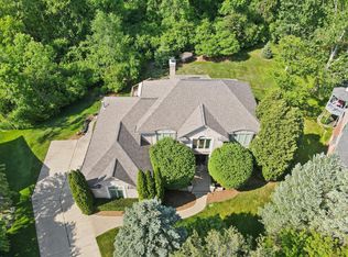 1310 Muirwood Ct, Rochester Hills, MI 48306