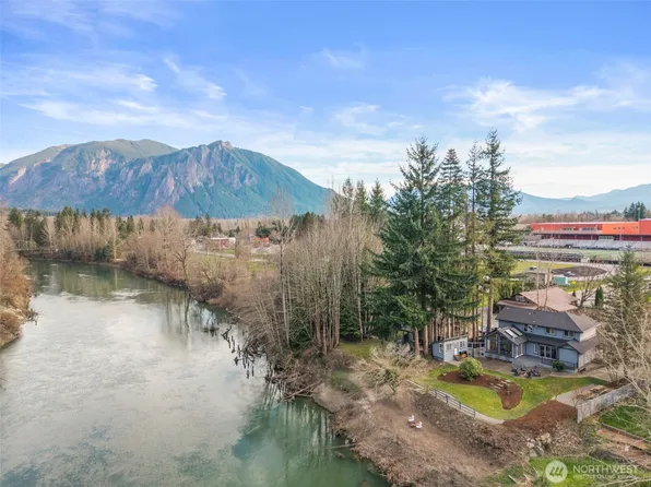 39170 SE Park Street, Snoqualmie, WA 98065