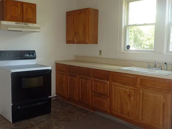 5th image of 6031 Benton St #1