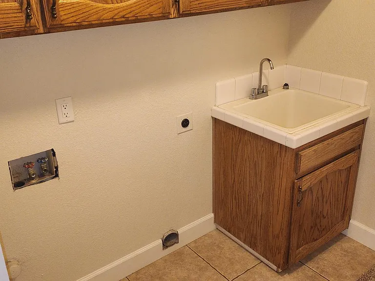 2090 N Berkeley Ave — Photo 16