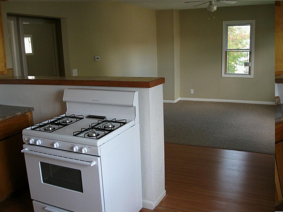 1st image of 3868-70 E 65th St