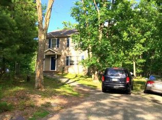 100 Westwood Ln, Hawley, PA