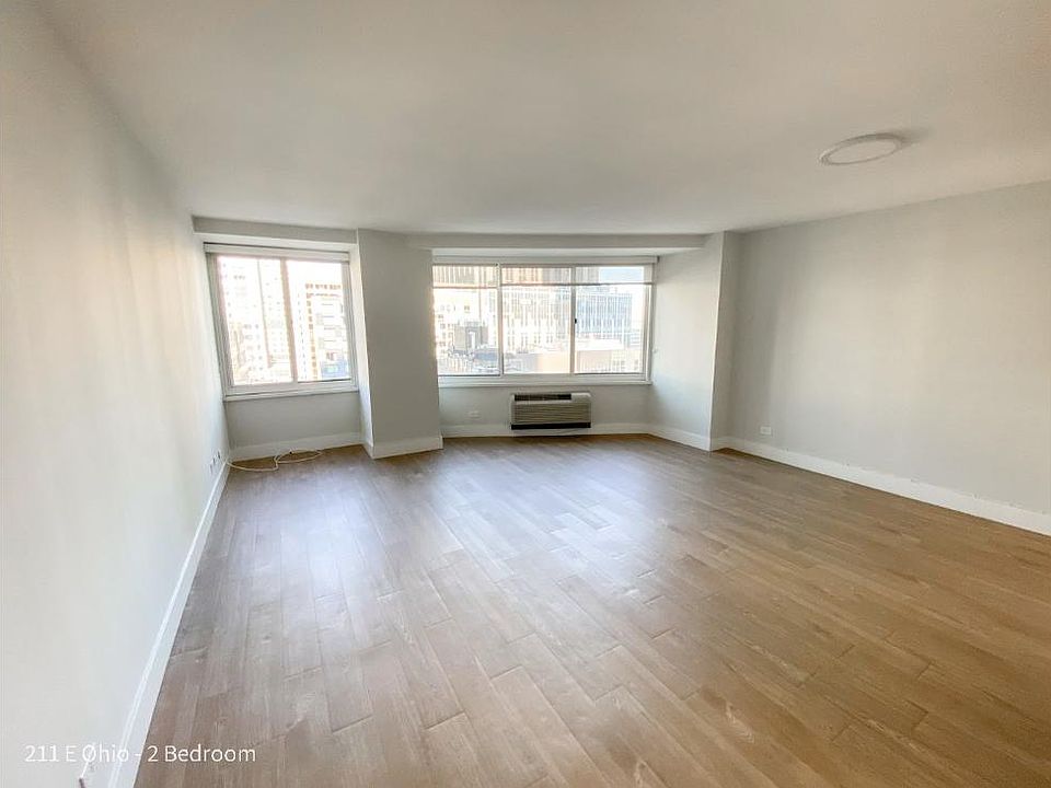 1st image of 211 E Ohio St APT 312
