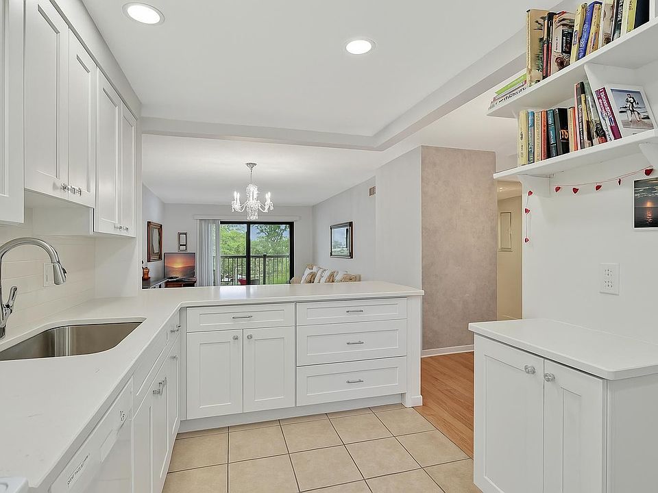 1st image of 2601 NE 14th Street Causeway #344