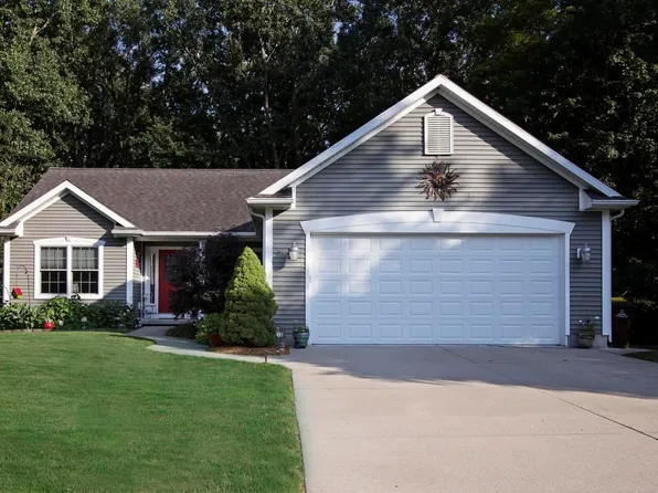 353 Williamsburg Rd, Lansing, MI 48917