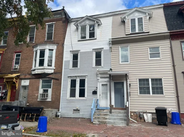 1210 Derry St, Harrisburg, PA 17104