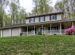 1175 Pine Grove Rd, Fredericksburg, PA 17026
