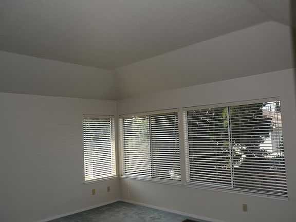 4th image of 745 Oneil Ct