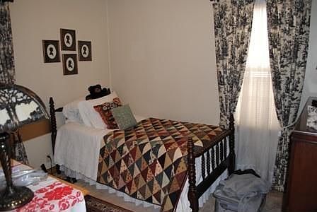 4th image of 2449 S 61st St