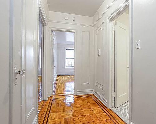 2nd image of 75 W Mosholu Pkwy N APT 1E