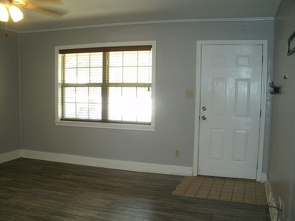 4th image of 5504 N Kings Hwy