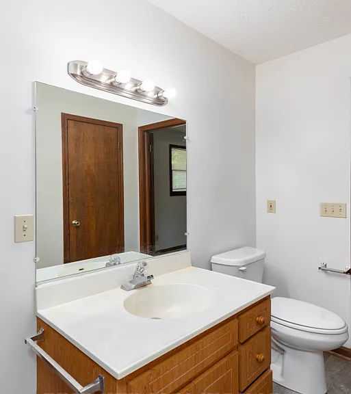 153 E Jones St #C — Photo 14