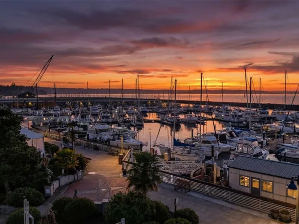 22222 Dock Avenue S #1B, Des Moines, WA 98198