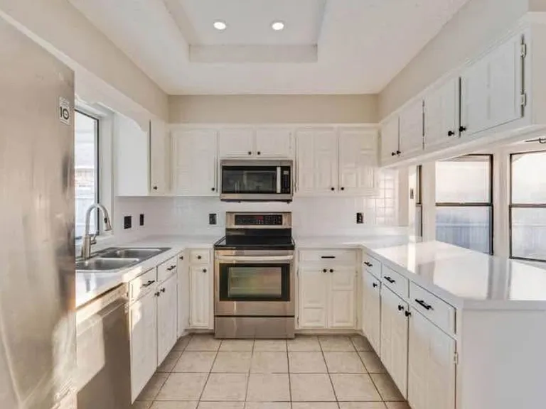 6105 Fern Meadow Rd — Photo 8