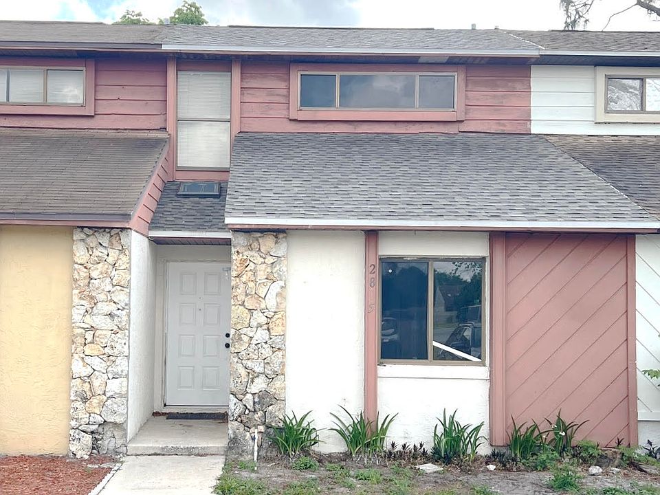 1st image of 2805 Hunt Club Ln
