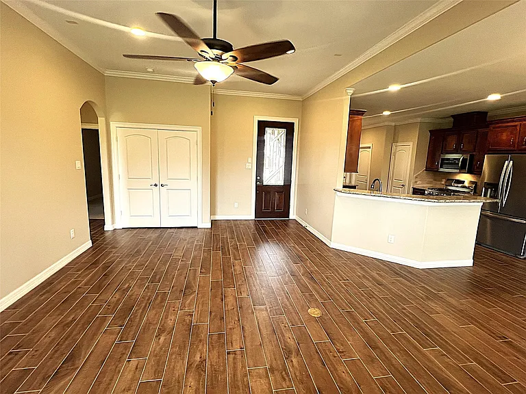 9723 Highland Pointe Dr — Photo 5