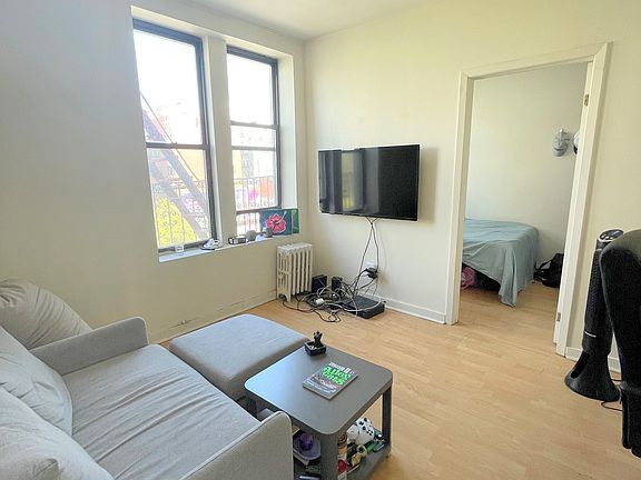 4th image of 47 Delancey St APT 302